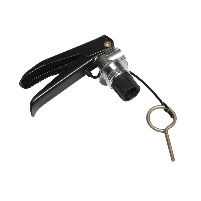 Wie wird das M30 -Feuerlöscherventil ausgelöst, um den Löschmittel freizusetzen?